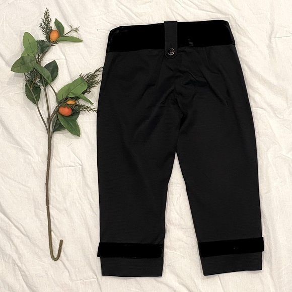 Dolce & Gabbana Capri Black Pants - Picture 2 of 5